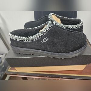 mens ugg slippers size 10
